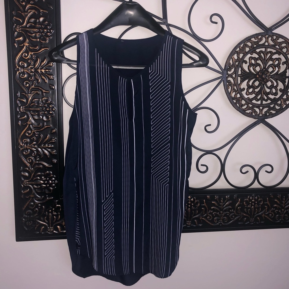 Pretty navy geometric tank